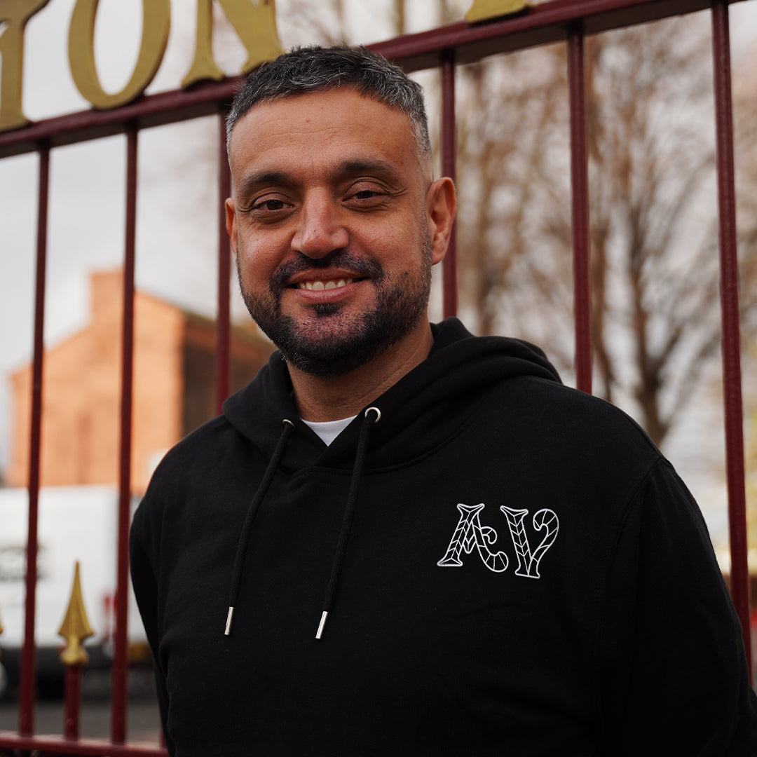 AV Gates - No.6 Hoodie [Black]