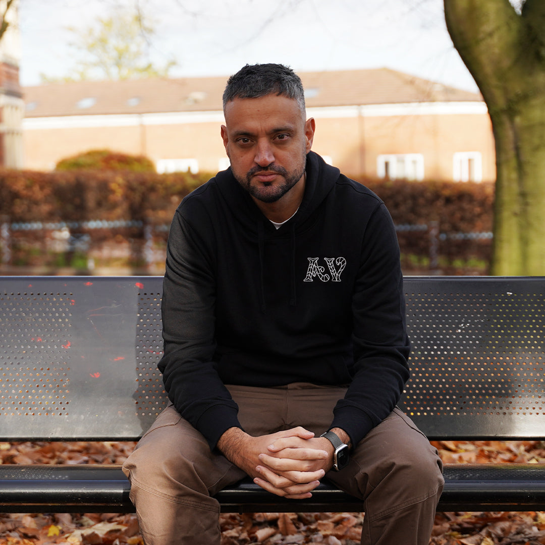 AV Gates - Classic 10 Hoodie [Black]