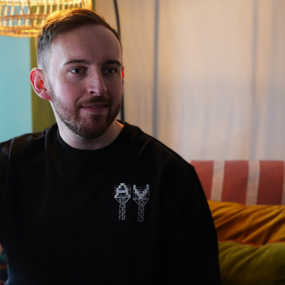 AV Floodlights Sweatshirt - [Black]
