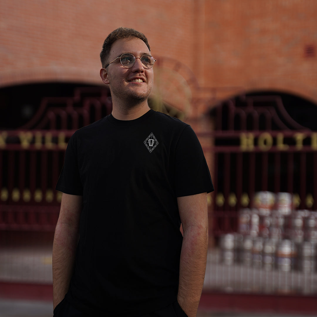 Glass Lamp T-Shirt [Black]