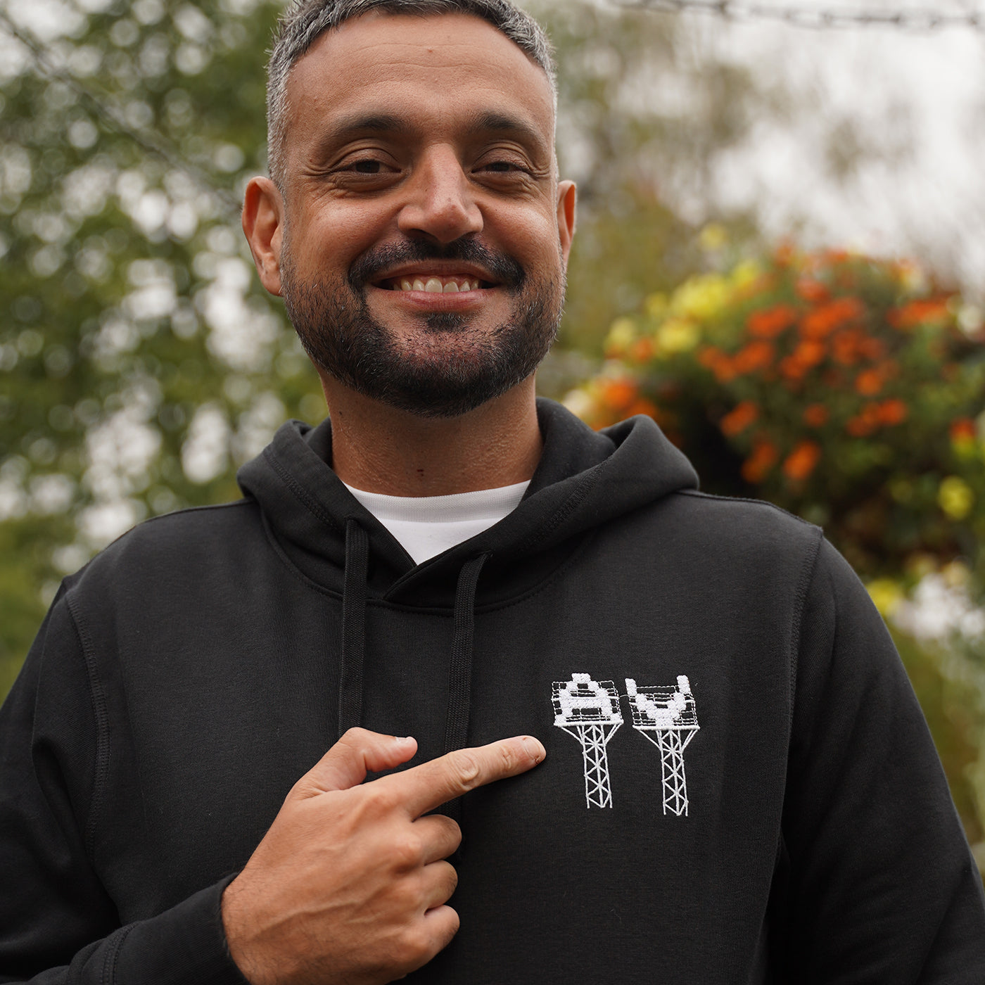 AV Floodlights - The Classic 10 Hoodie [Black]